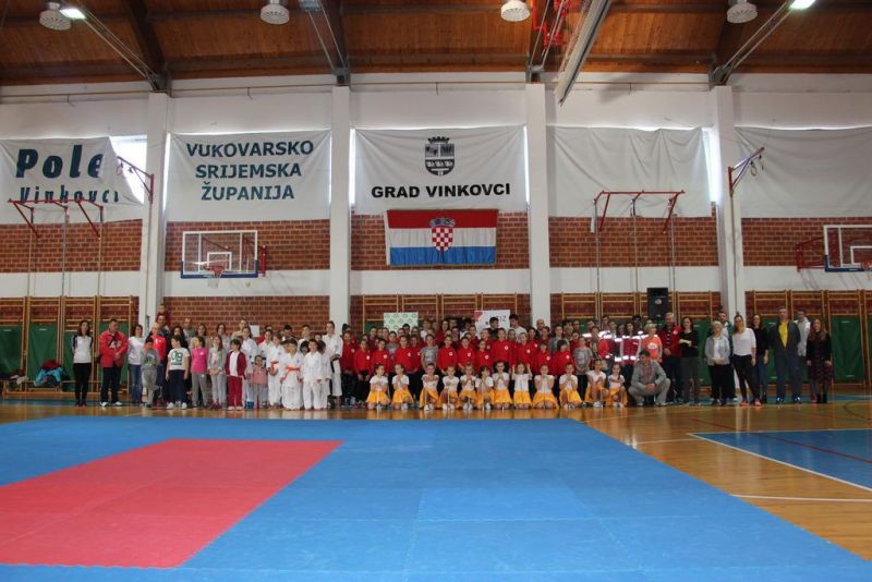 u-vinkovcima-odrzana-konferencija-zivjeti-zdravo03